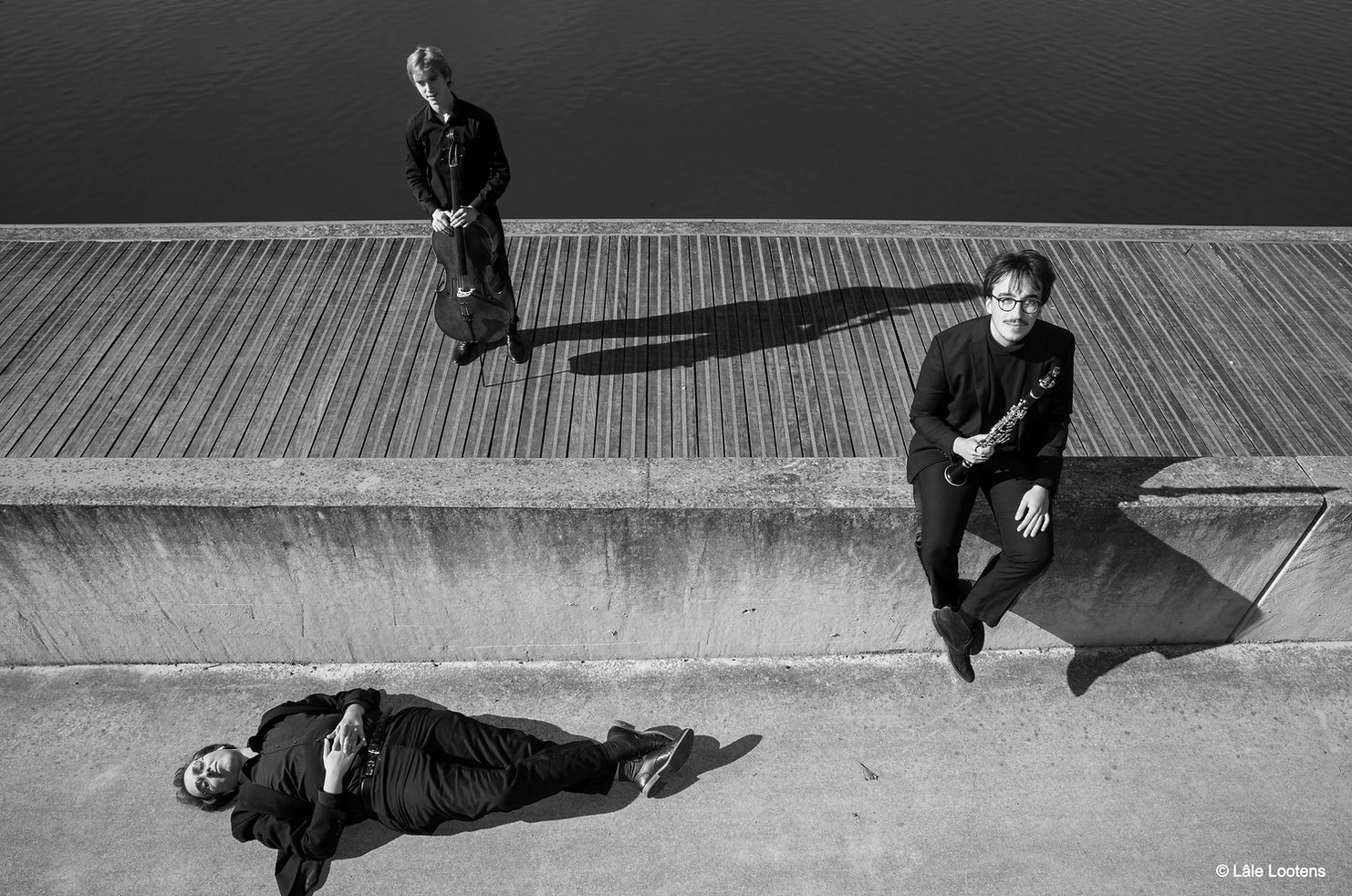 Trio Malatya, kade aan het water